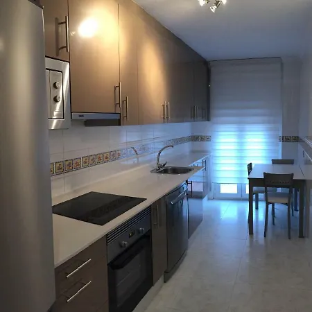 Tres Con Magníficas Vistas Al Mar