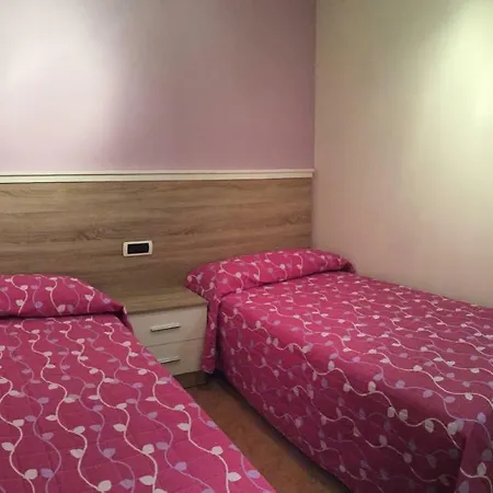 Tres Con Magníficas Vistas Al Mar